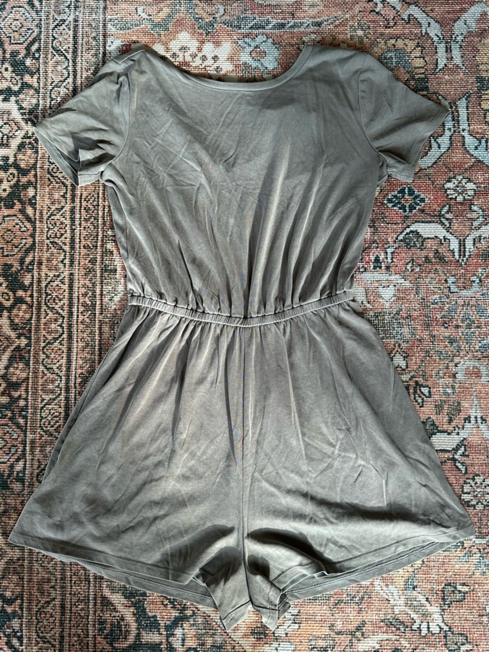 Casual Short-Sleeve Romper in Olive Green